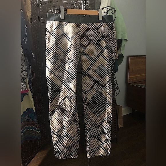 Seventy Pants - SEVENTY Italian stretchy designer trousers 💞